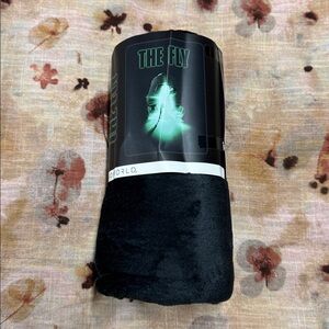 The Fly Movie Transformation Chamber Super Soft Cuddly Fleece Throw Blanket New